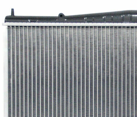 Radiator 2055 Fits 2000 NISSAN PATHFINDER-QX4 3.3L 2075 - Image 3 of 4