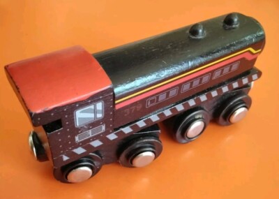 Holzeisenbahn schwarz Holzeisenbahn Lok Wagen Lernkurve Magnetspielzeug