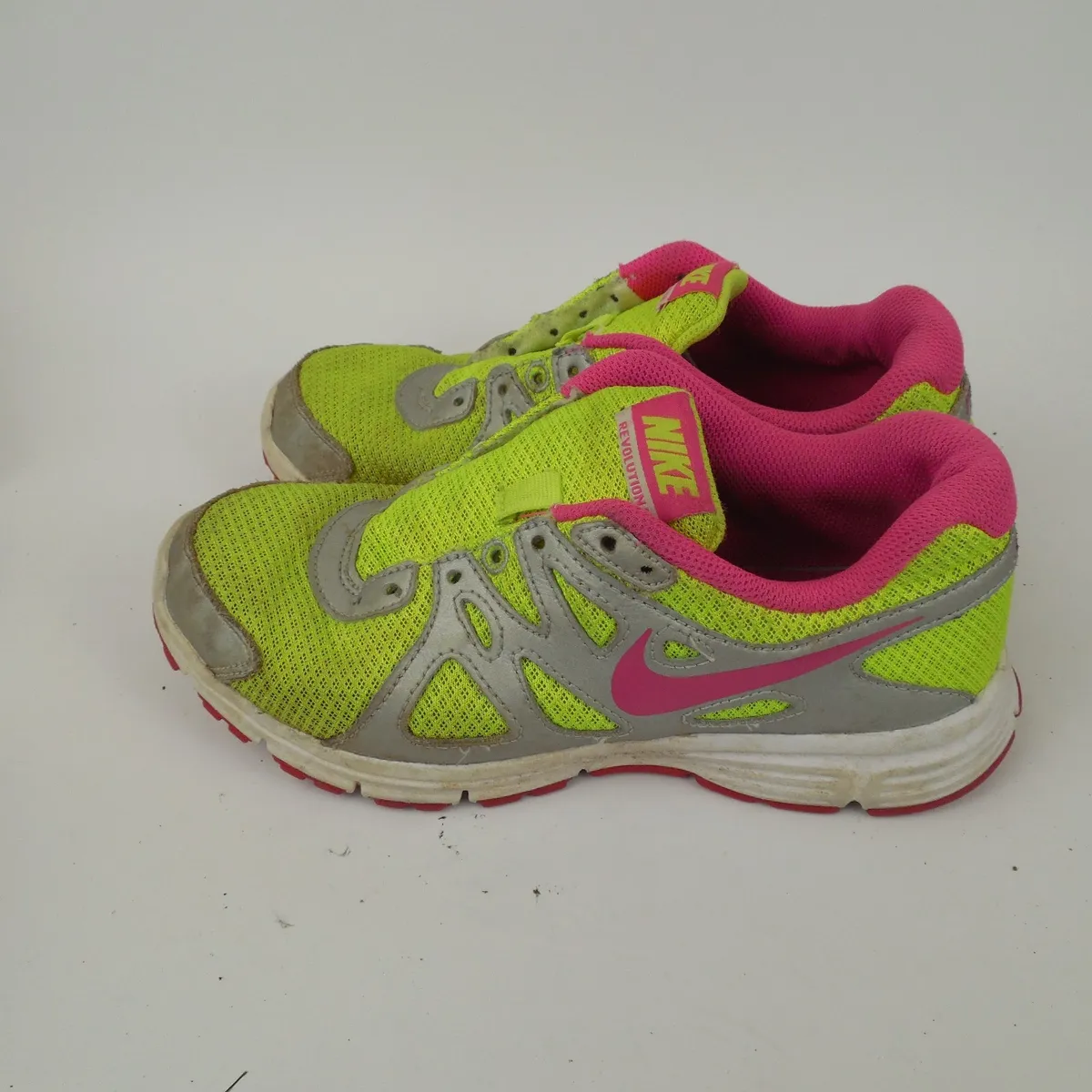 Jugar juegos de computadora Napier diente NIKE REVOLUTION 2 Running Shoes Neon Yellow Pink 555090-761 Girls 4.5 Youth  Used | eBay