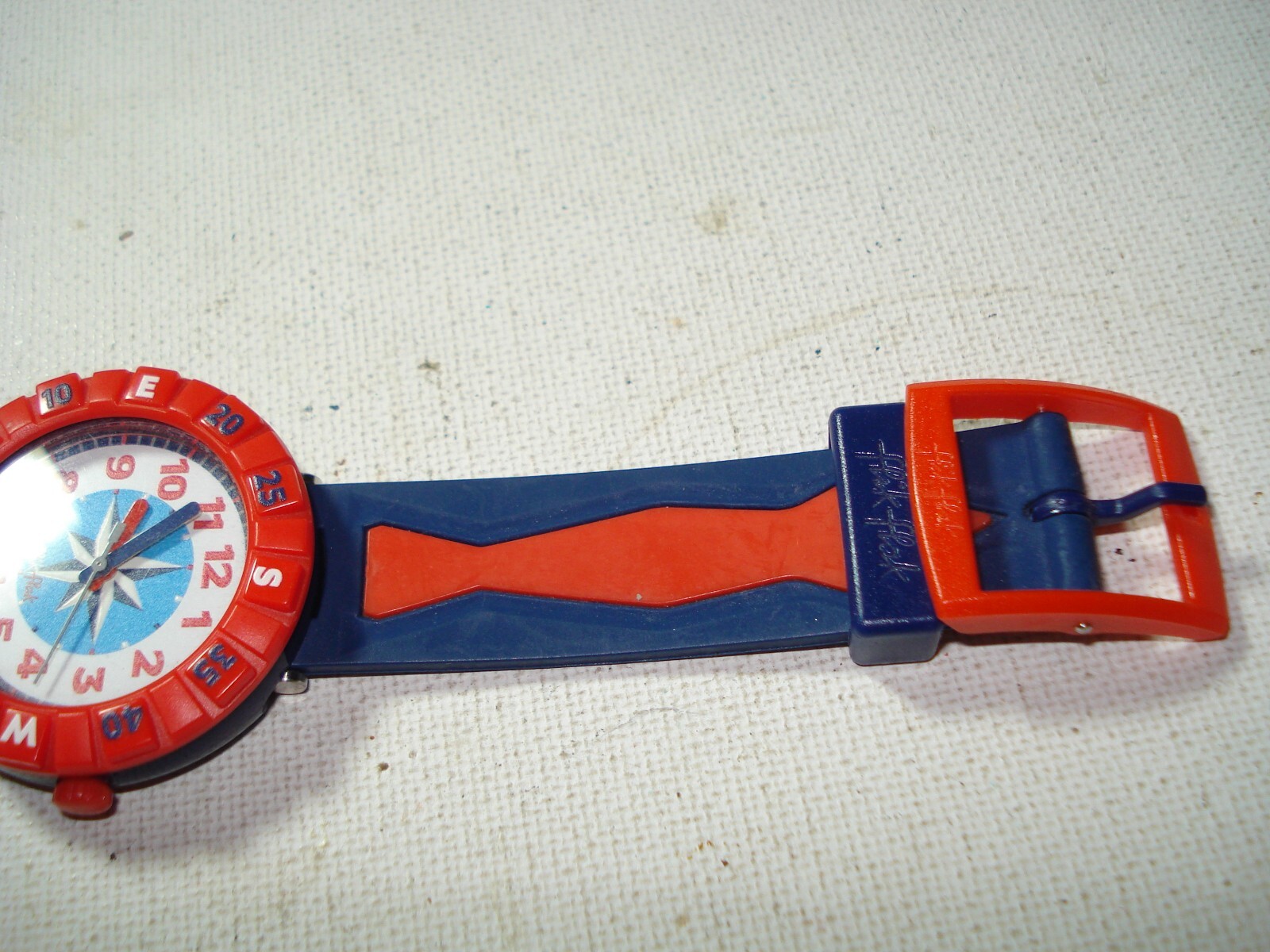 VERY RARE SWATCH FLIK FLAK PINWHEEL COMPASS SWISS MADE 6 OF 2017