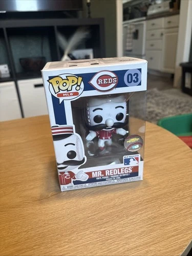 Funko POP! MLB Mascots Cincinnati Reds Mr. Redlegs #03 VAULTED W/ protector