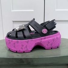 New Crocs x Hello Kitty My Melody Kuromi Stomp Sandals Black Size 4 210104-100