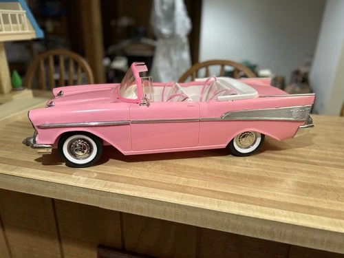 VTG 1988 MATTEL 1957 CHEVY CHEVROLET BELAIR CONVERTIBLE BARBIE CAR
