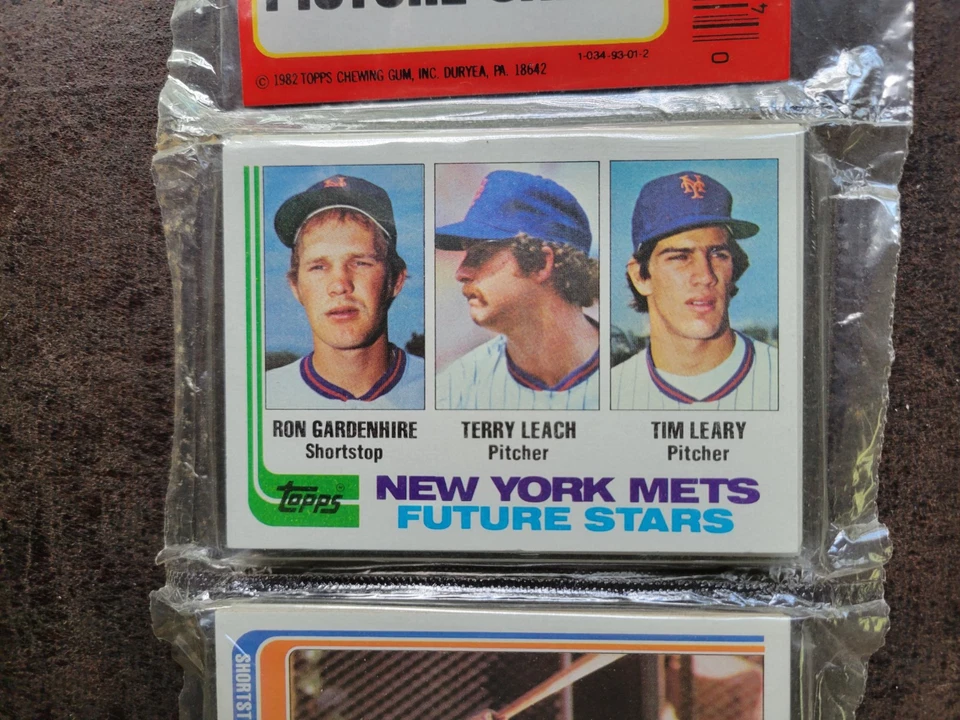 1982 Topps Baseball Unopened Rack Pack - Cal Ripken Jr, Smith RC? Robin Yount - Image 2 of 4