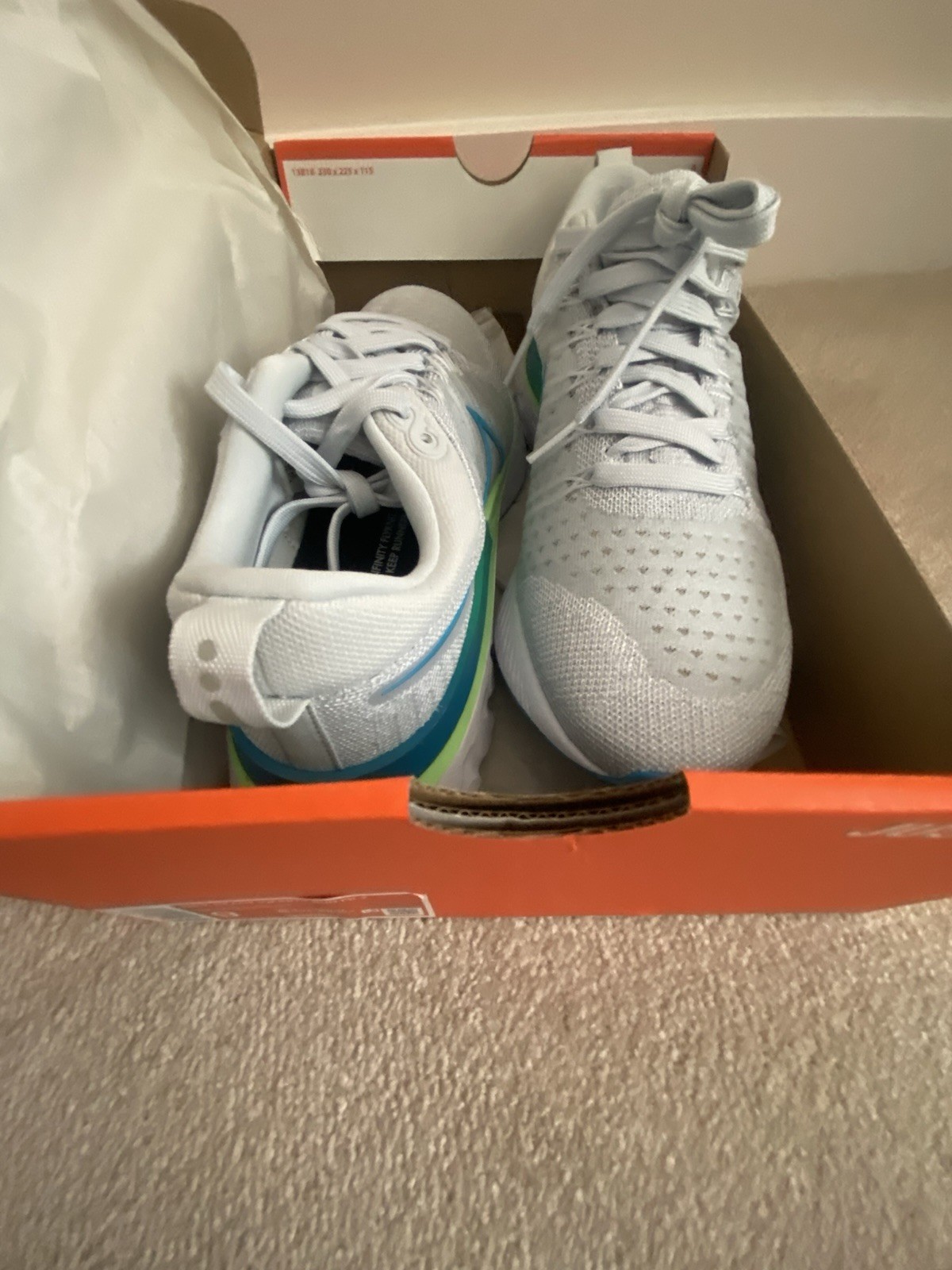 BNWT Nike React Infinity Run Flyknit 2 – Size UK 8 (With Original Box image 5