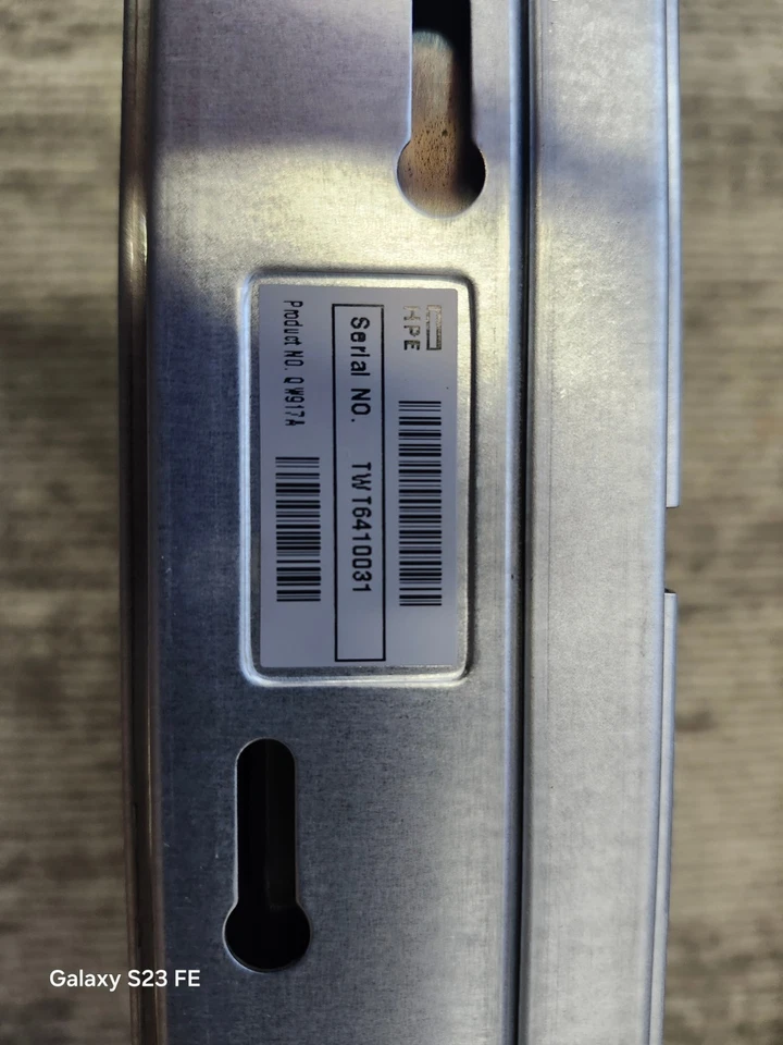 HPE D2220sb - Storage Blade for C7000 w 5x 1TB HDD and All Caddy's - Image 3 of 4