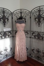 Q27 BILL LEVKOFF 1253 SZ 10 PEACH LACE FORMAL DRESS GOWN 255