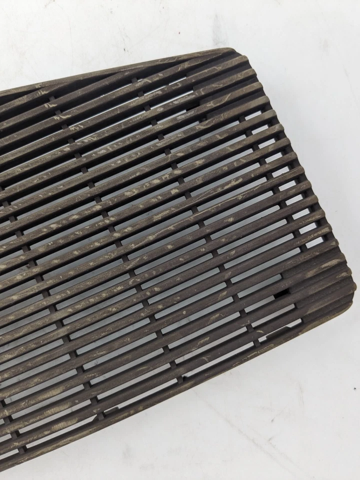 Крышка динамика передней панели 85-89 Merkur XR4Ti - желтовато-коричневая - Изображение 4 из 4