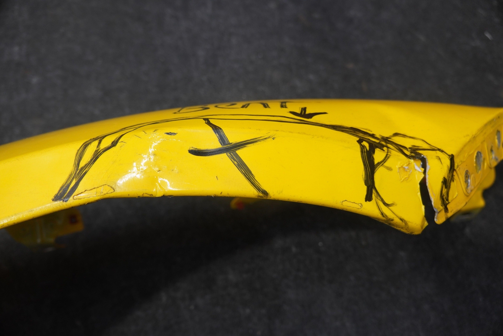 Front Right Fender Wing Panel Yellow 88858011 Ferrari 488 Challenge 2018 *Note*