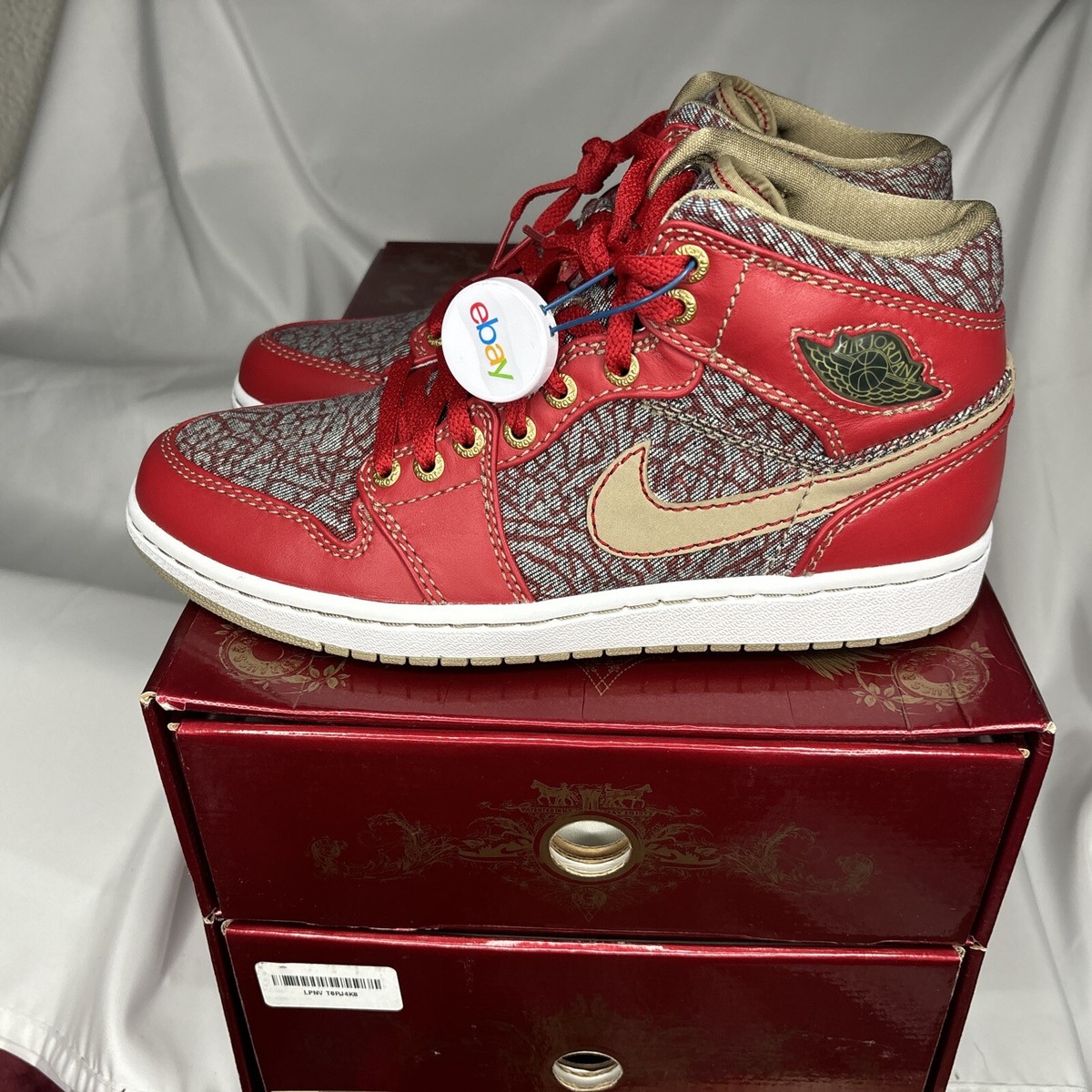 Size 10 - Jordan 1 Retro x Levi's 23/501 Denim Pack 2008 Size 10 - Jordan 1 Retro x Levi's 23/501 Denim Pack 2008