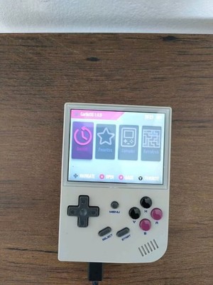 ANBERNIC RG35XX Retro-Handheld in Grau mit OVP und 128-GB-SanDisk