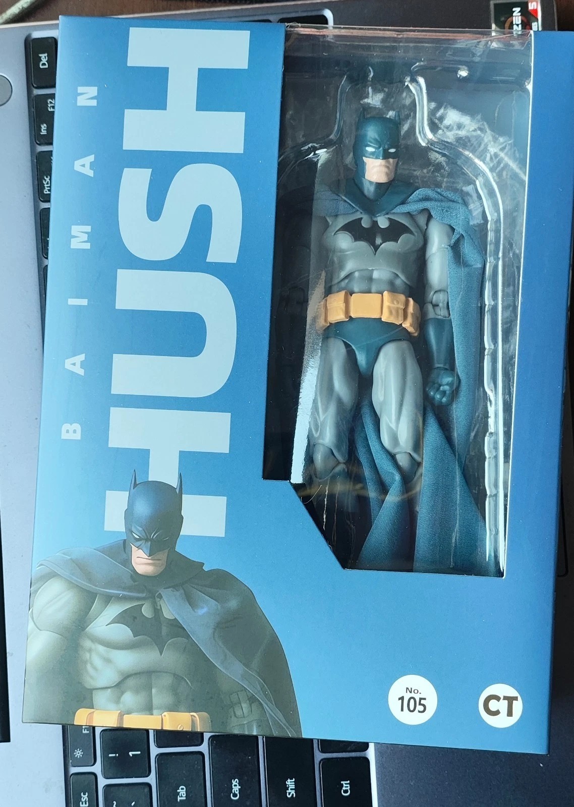 CT Toys MAFEX No.105 Hush Batman Blue Ver. Action Figure New in boxe