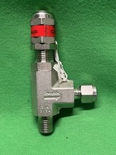 Swagelok Ss-4r3a1 High Pressure Proportional Relief Valve 14 Mnpt X 14 Used