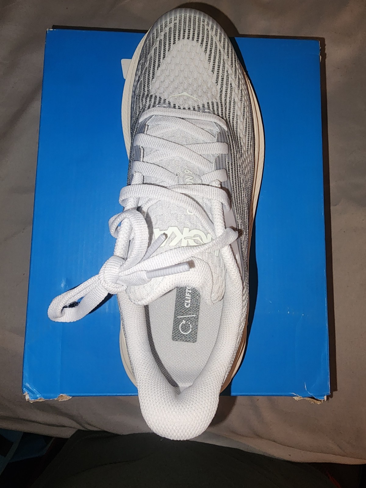 HOKA ONE ONE Clifton 9 Youth White Gray Athletic Shoes Size 3.5MD thumbnail 8