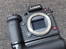 Panasonic LUMIX S1II Full Frame Mirrorless Camera, Hybrid Shooting with 24.1MP