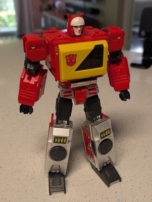 KFC/X-Transbots Transistor Toon Version aka Masterpiece G1 Blaster with extras! 