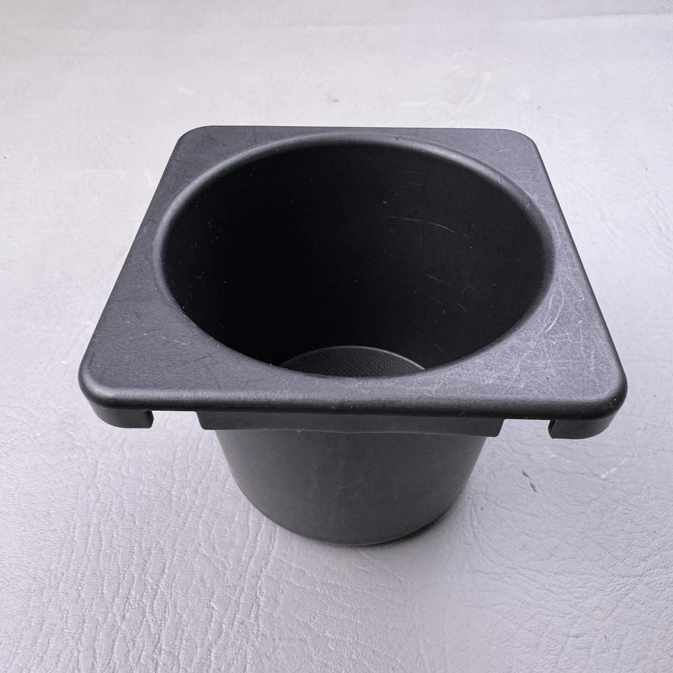 Центральная консоль Toyota Prius V 2012-2017 годов выпуска нижний выдвижной подстаканник вставной изготовитель оборудования - Изображение 4 из 4