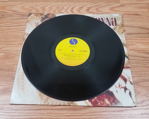 Madonna - Material Girl (12") (1984) - Picture 3 of 4