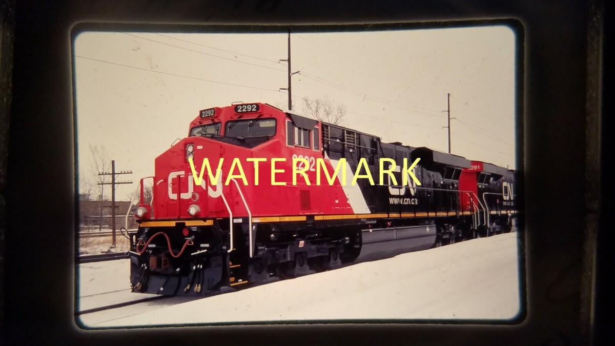 ER05 TRAIN ENGINE LOCOMOTIVE 35MM SLIDE RAILROAD CN2292 ERIE