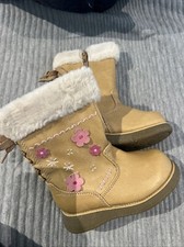 Oshkosh size 8M girls boots, new