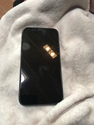 Apple iPhone 11 - 64 GB - Black Gray (Unlocked)