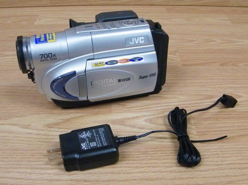 **read** jvc (gr-sxm260u) compact vhs camcorder with 700x