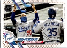 2021 Topps Series 1 Gold Star Parallel HANDS UP! MASKS UP! DODGERS #303