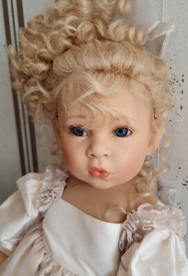 Künstlerpuppe '' Nicola '' Elisabeth Lindner 