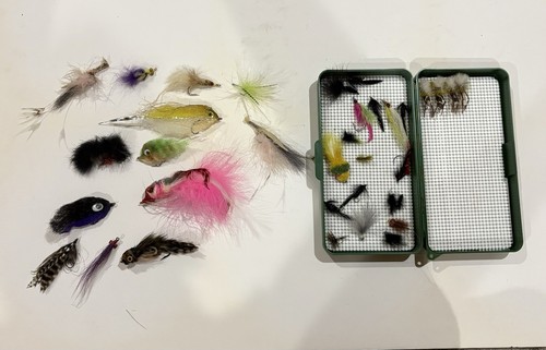 VTG Hand Tied Fly Fishing Flies Streamers & Bass Lot Lures Bait 30+ W/box