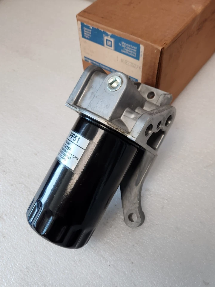 OEM NEW Oil Filter Adapter Block Housing Bracket Chevrolet Blazer S10 GMC Sonoma - Image 2 of 4