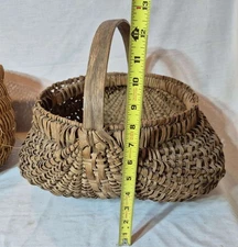 Primitive Early American Ohio Farm Life Buttocks Egg Gathering Basket