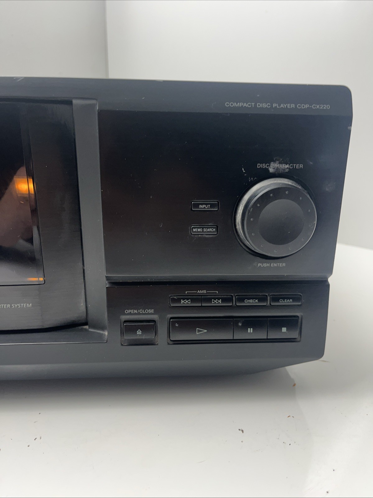 Sony 200 CD Compact Disc Multi Player Carousel Changer CDP-CX220 No Remote Works