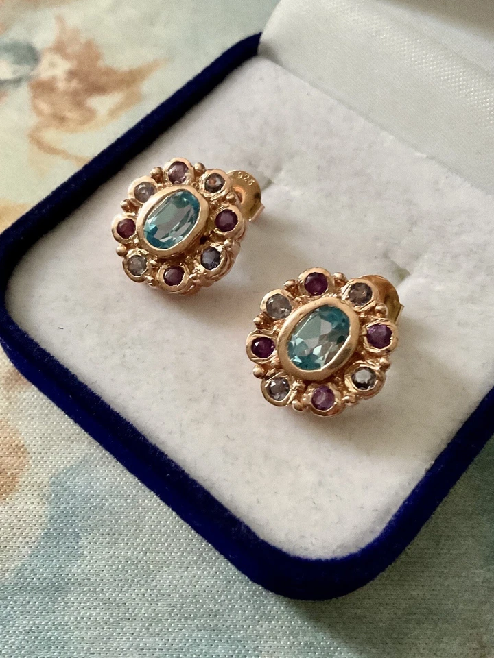 TOPAZE , TANZANITE, AMETHYSTE, OR ROSE / ARGENT, BOUCLES D’OREILLES ANCIENNES - Photo 3/4