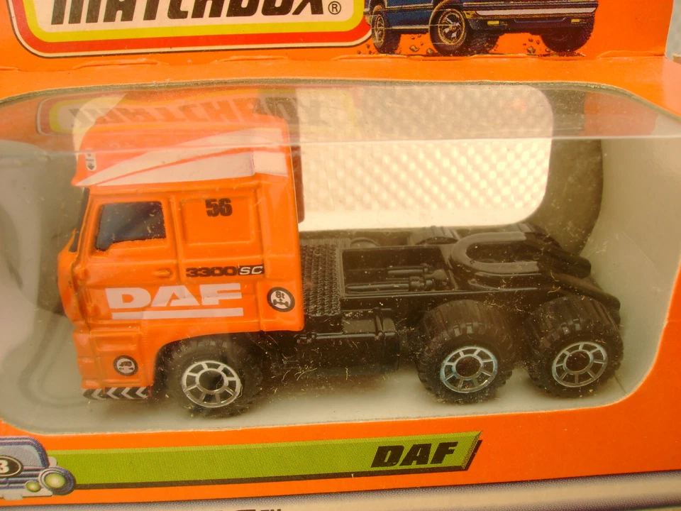 1998 MATCHBOX SUPERFAST #15 ORANGE DAF TRUCK NEW IN BOX - Image 2 of 3