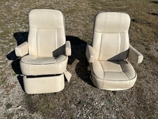 Winnebago Rv Captains Chairs Cream Seats Pair Motorhome Coach Used
