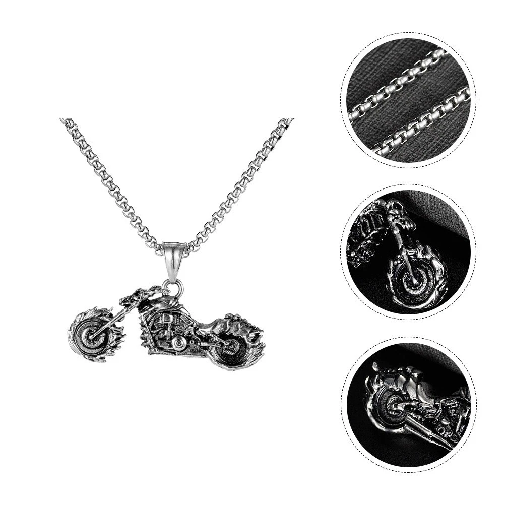 Collana con teschi, ciondolo con teschio motociclista in Collana con teschi, ciondolo con teschio motociclista in