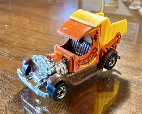VINTAGE HOT WHEELS "A TRUCKIN'"! 1977 ORANGE/BROWN