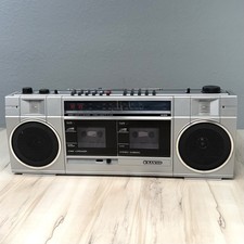 VTG SANYO AM/FM Stereo Dual Cassette Recorder Player BOOMBOX M W210 AS IS/READ