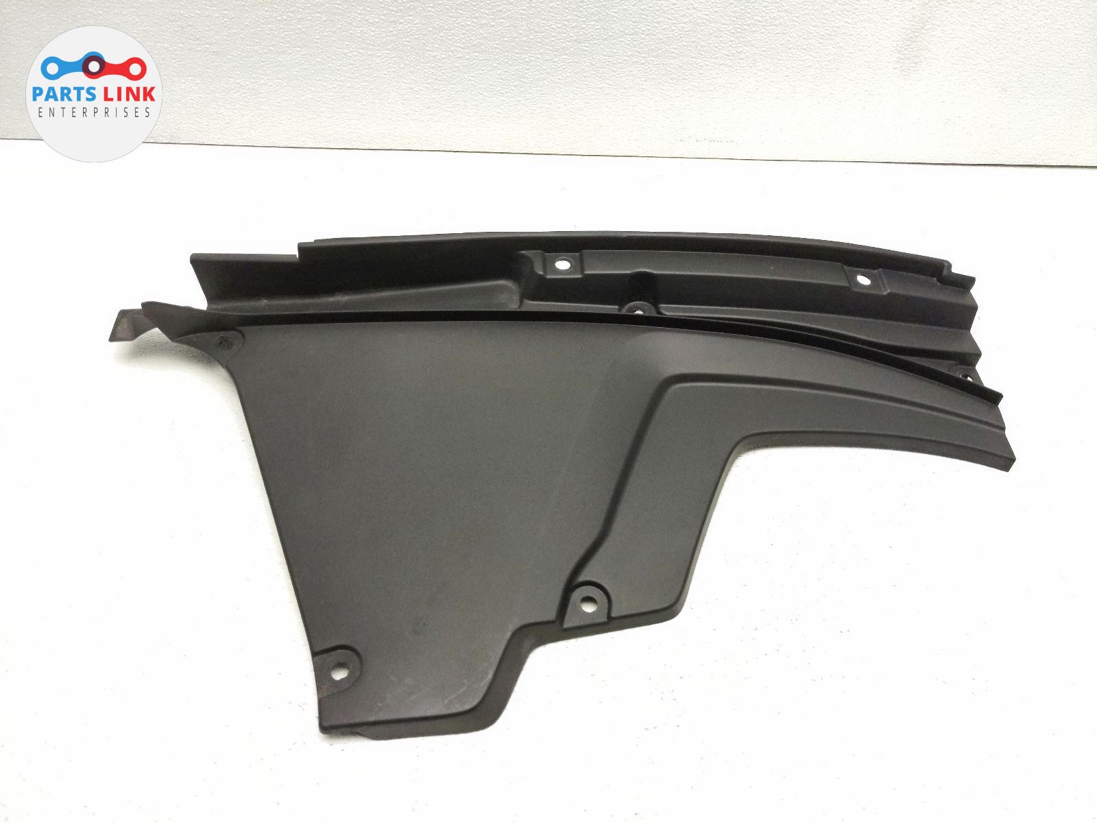 2017-20 MASERATI LEVANTE LEFT COWL TRIM WINDSHIELD ENGINE BAY SIDE COVER M161