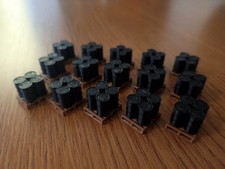 OO / HO Gauge pallets of 4 oil drums 1:76 Scale for Model Railway pack of 15
