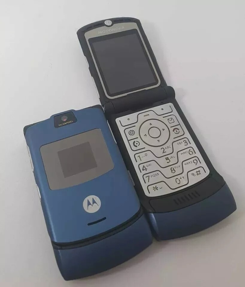 Motorola RAZR V3 Retro Flip Phone - All Colours Unlocked