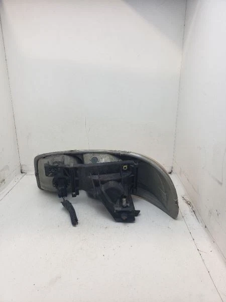 Faro derecho pasajero compatible con camioneta Sierra 1500 99-06 392568 Foto 2 de 3