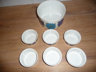 Pillivuyt Set of Six porcelain floral ramekins 8.5cm diameter & large Bowl