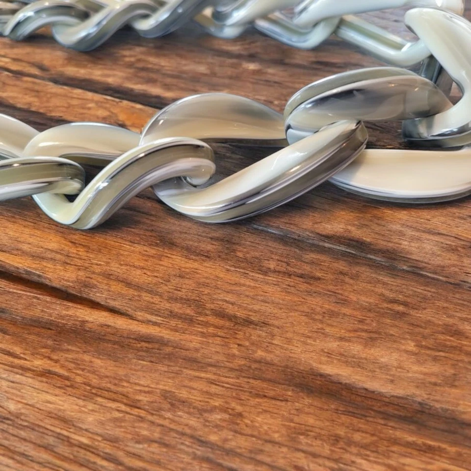 Banana Republic Chunky Grey Resin Necklace - Image 4 of 4