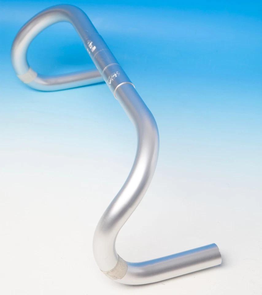 MANUBRIO CINELLI GIRO D' ITALIA  NOS 64-40 NUOVO 298 grammi - Immagine 2 di 4