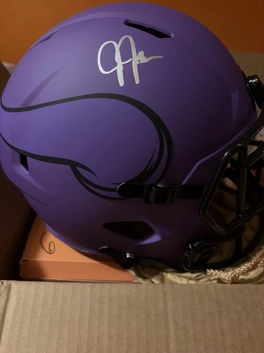 Justin Jefferson Signed Football Helmet Beckett Authenticated - Full size Rep