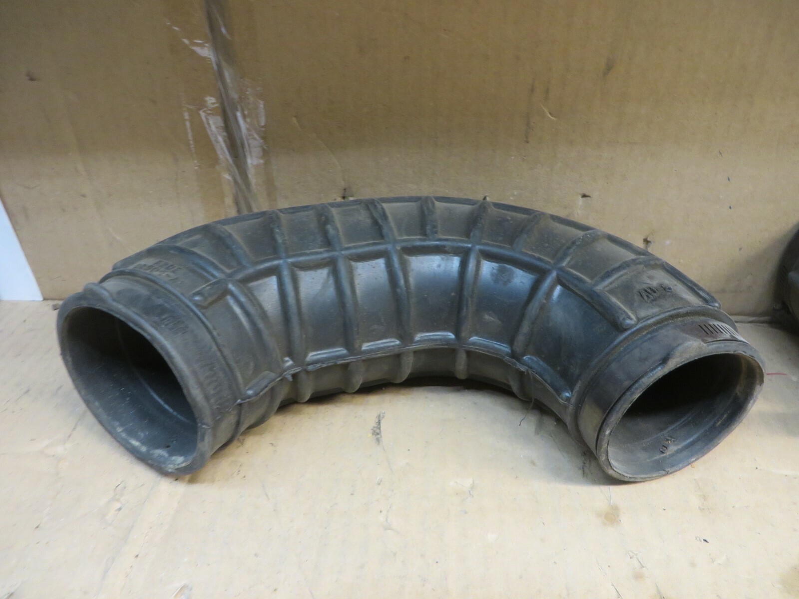 1991 1992 1993 1994 1995 OEM Ford Taurus Air Intake Tube F2DE9R504AB