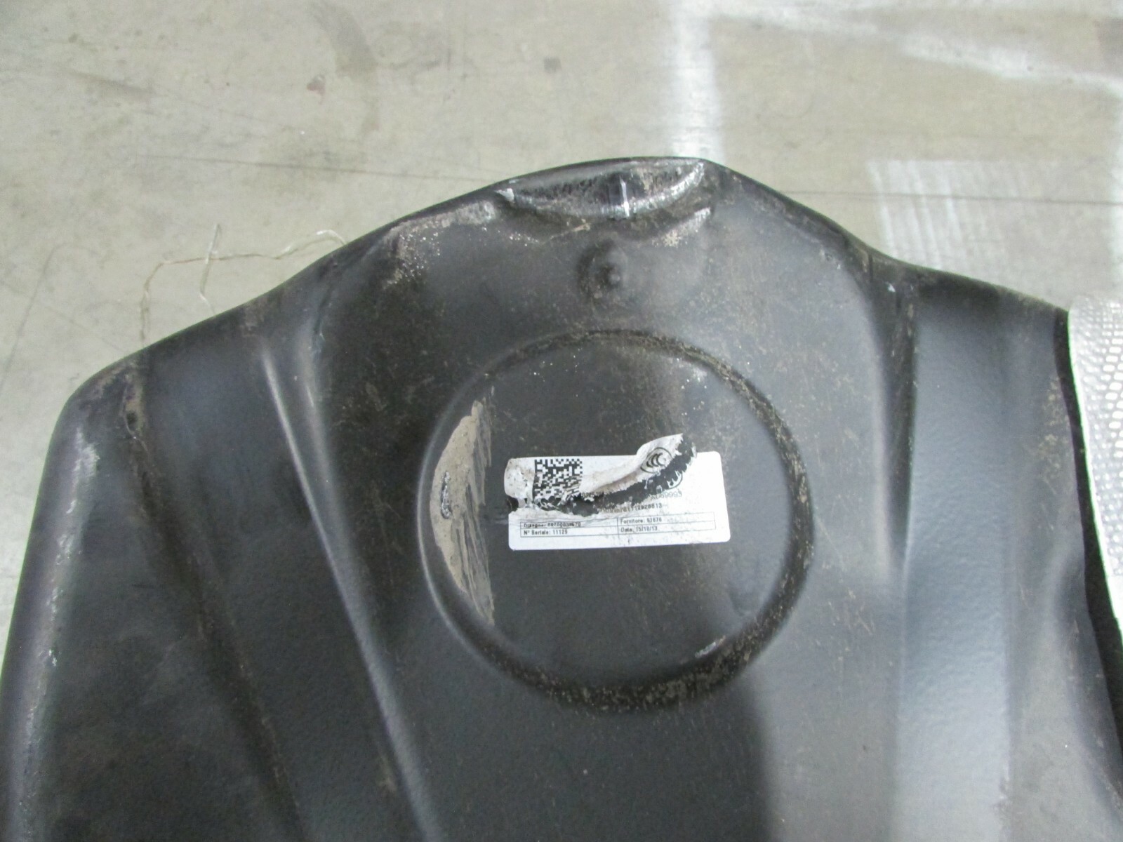 Maserati Quattroporte, Fuel Tank, Dented on Bottom Used, P/N 670036202