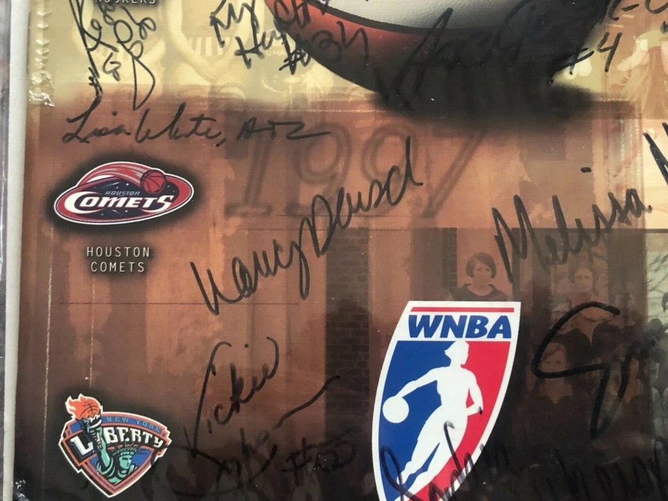 1997 New York Liberty WNBA Team Signed Autographed Program #5 of 97 with MSG COA - Image 4 of 4