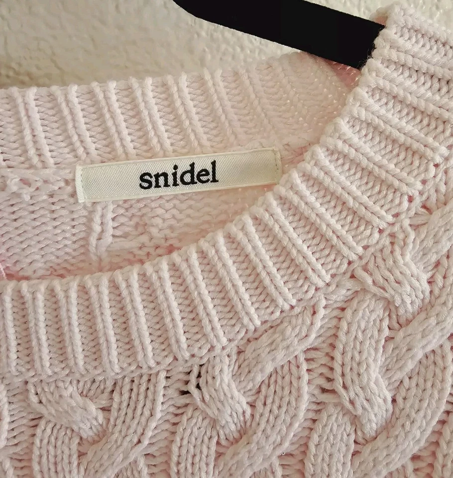 Mameluco tejido con cable Snidel rosa sin mangas para mujer talla pequeña  Foto 3 de 4